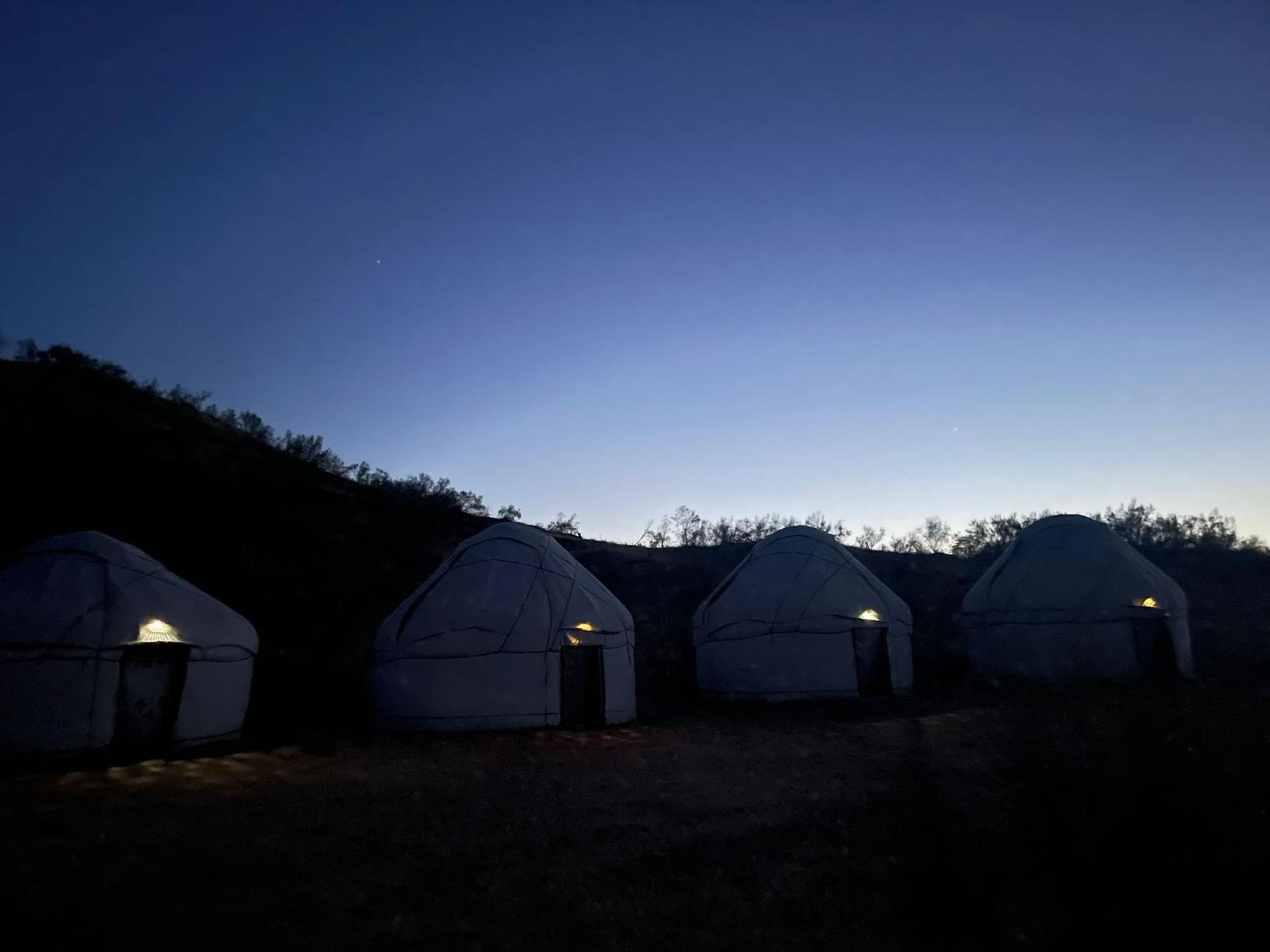 Kyzylkum Nights Camp & Family Yurt Hotel Nurota Exterior foto